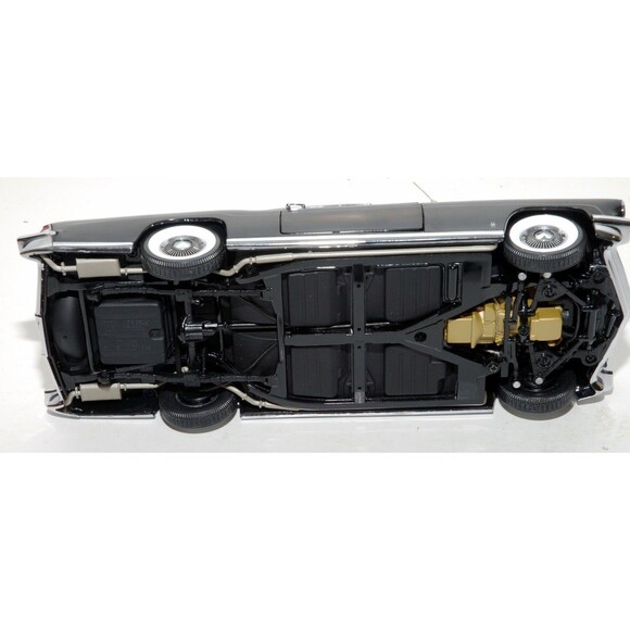 Franklin Mint Precision Models 1956 Lincoln Continental Mark II   1:24 Very Nice - Picture 4 of 11